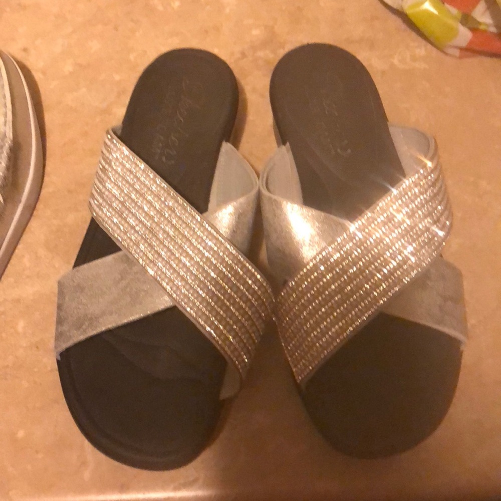 Sandles